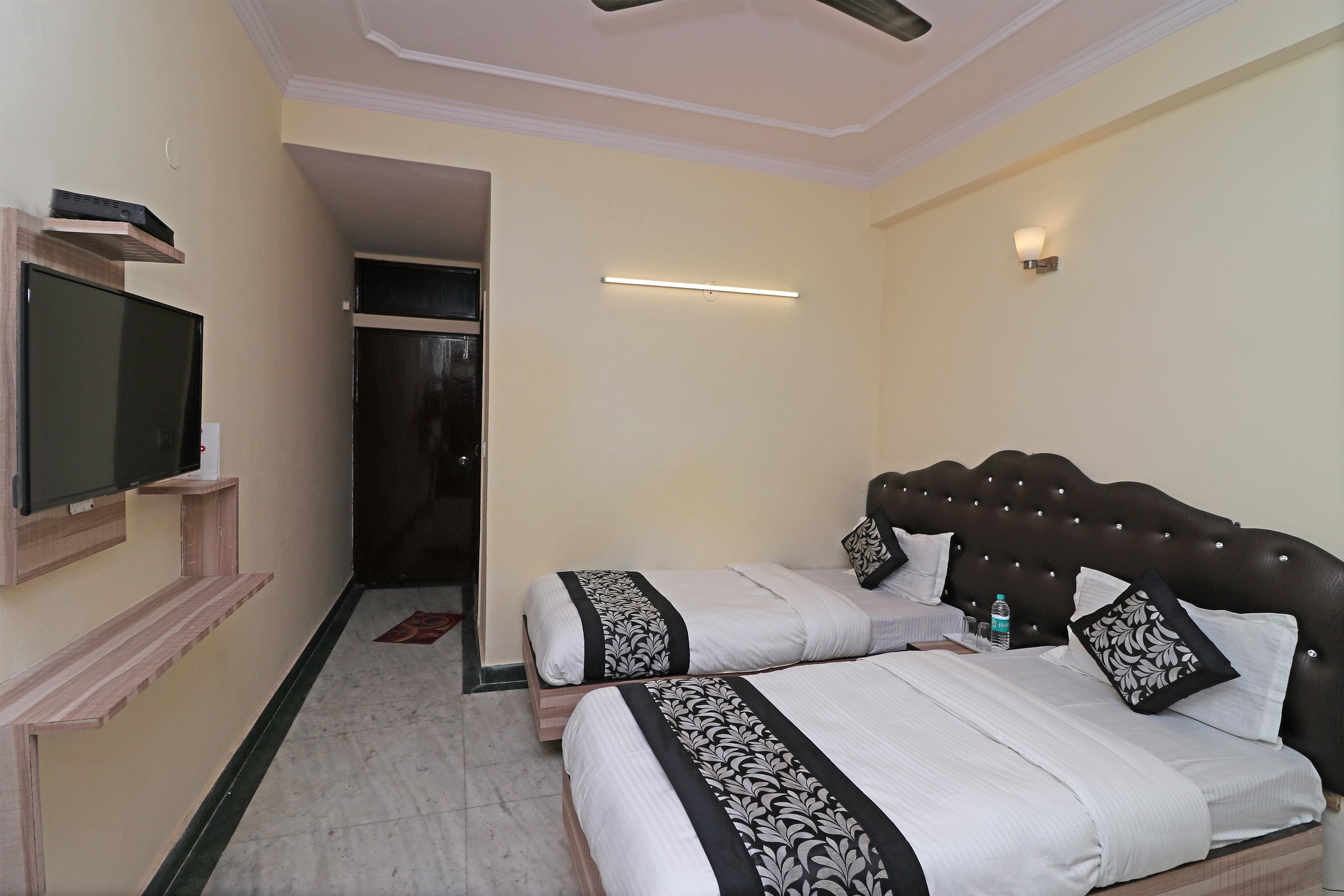 Adb Rooms Hotel Silver Shine New Delhi Exterior photo