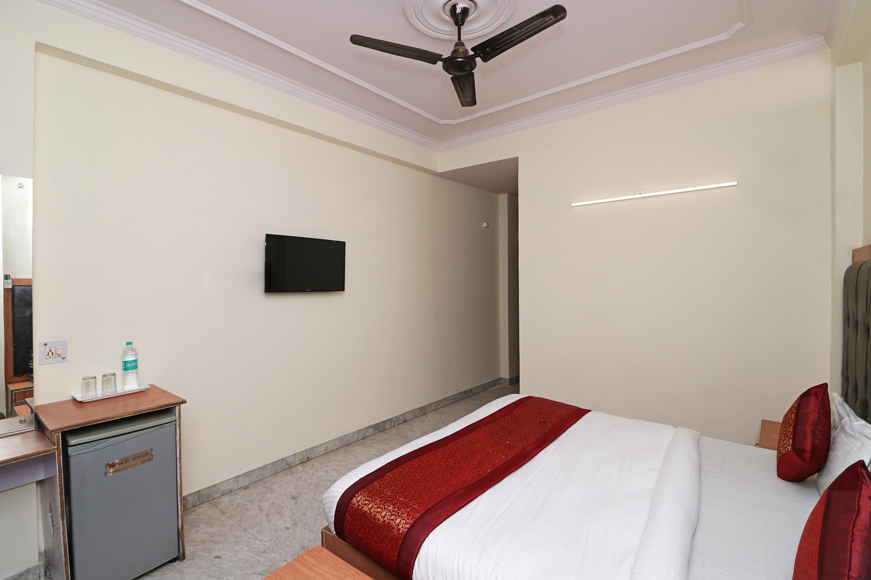Adb Rooms Hotel Silver Shine New Delhi Exterior photo