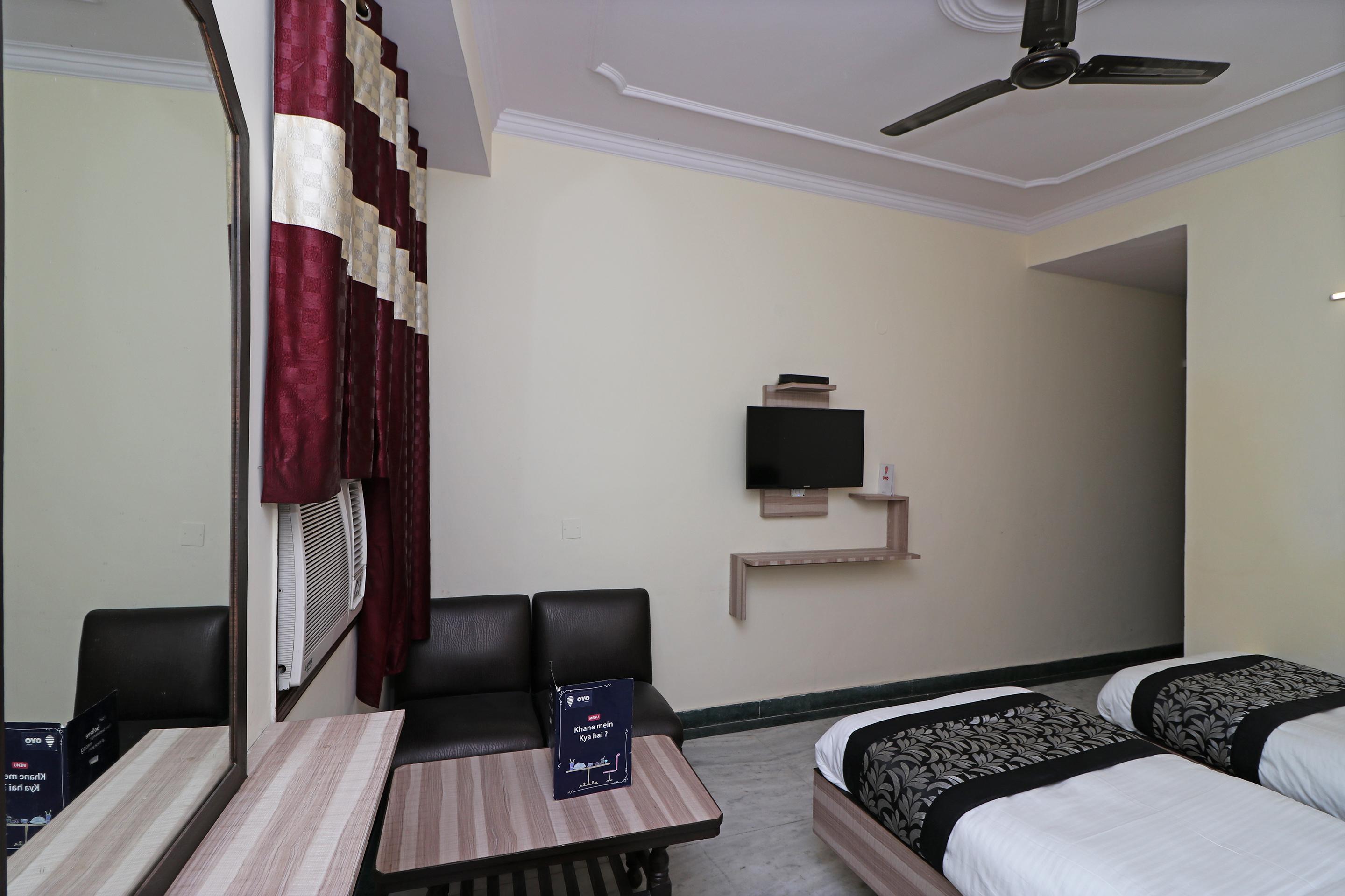 Adb Rooms Hotel Silver Shine New Delhi Exterior photo