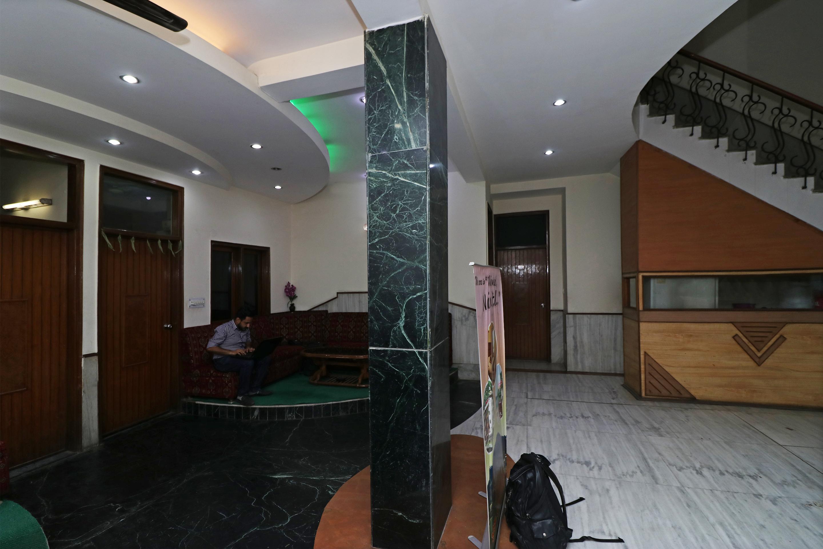 Adb Rooms Hotel Silver Shine New Delhi Exterior photo